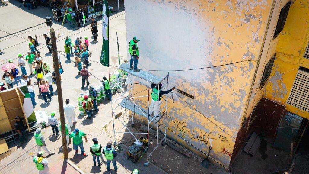 Ricardo Gallardo transforma Infonavit-Morales con “Enchúlame la Colonia”